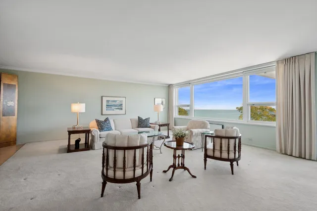 $450,000 | 1630 Sheridan Road, Unit 5K, Wilmette, IL 60091