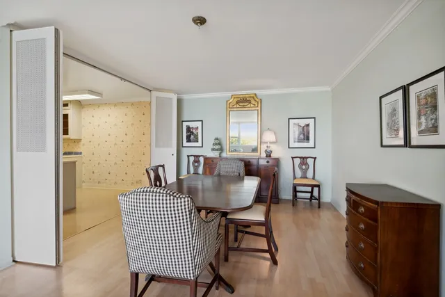 $450,000 | 1630 Sheridan Road, Unit 5K, Wilmette, IL 60091