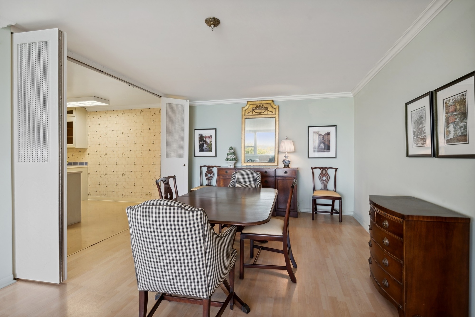 1630 Sheridan Road, Unit 5K Wilmette, IL 60091 - Photo 6 of 22