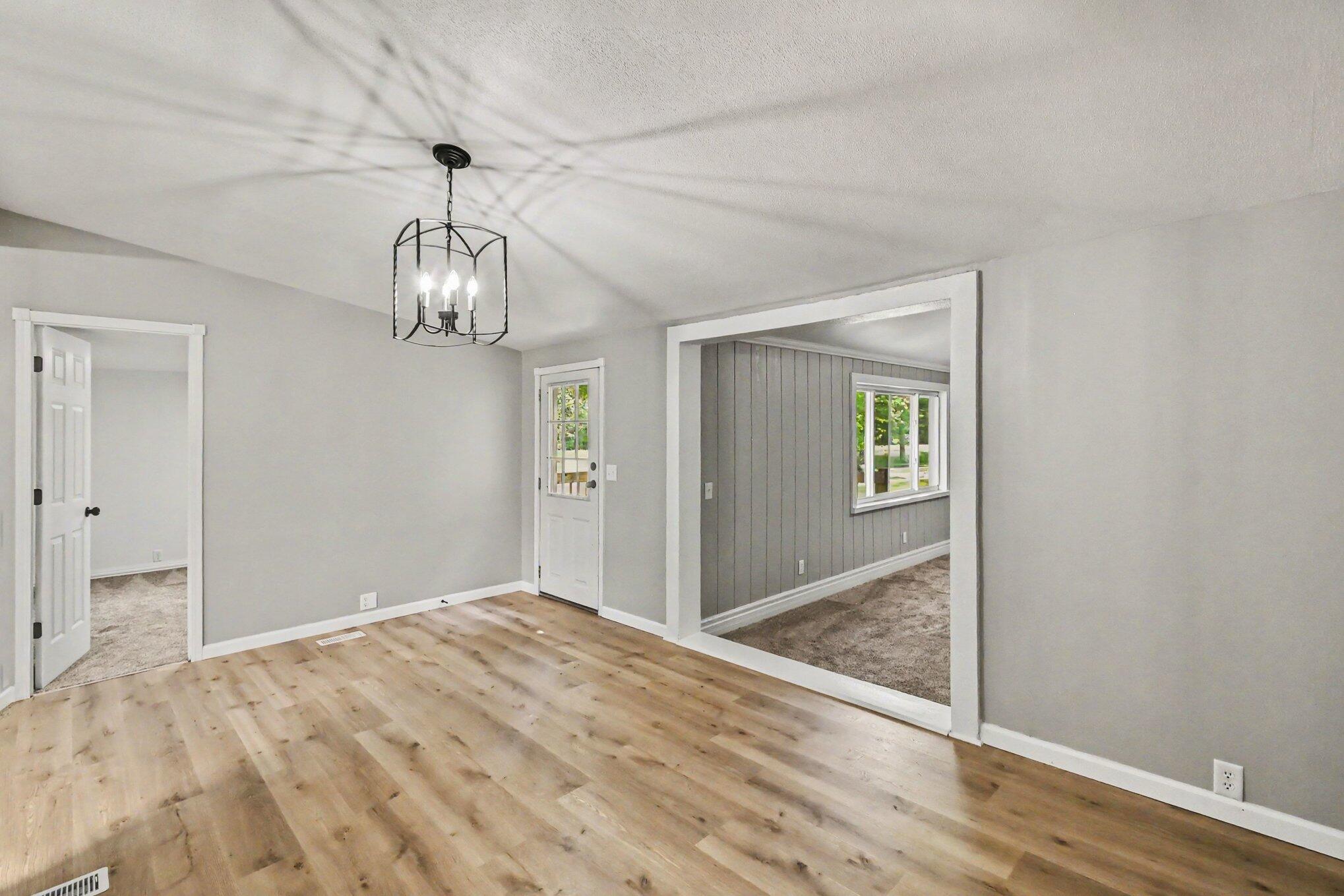 2795 South Bradley Road Charlotte, MI 48813 - Photo 5 of 23 015_file_2465