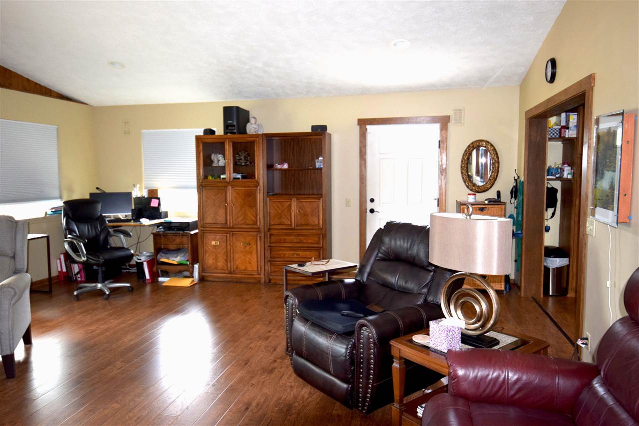 12511 South Duffield Road Gaines, MI 48436 - Photo 13 of 37 50082332-12.JPG