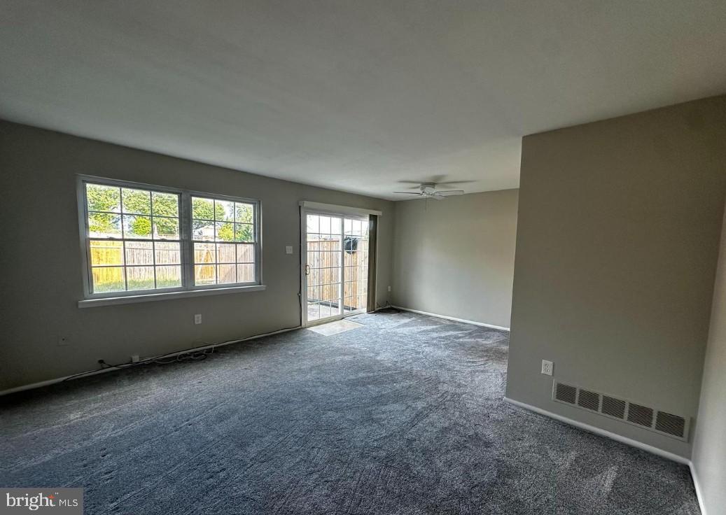 5651 Selford Road Halethorpe, MD 21227 - Photo 7 of 19 an empty room with windows