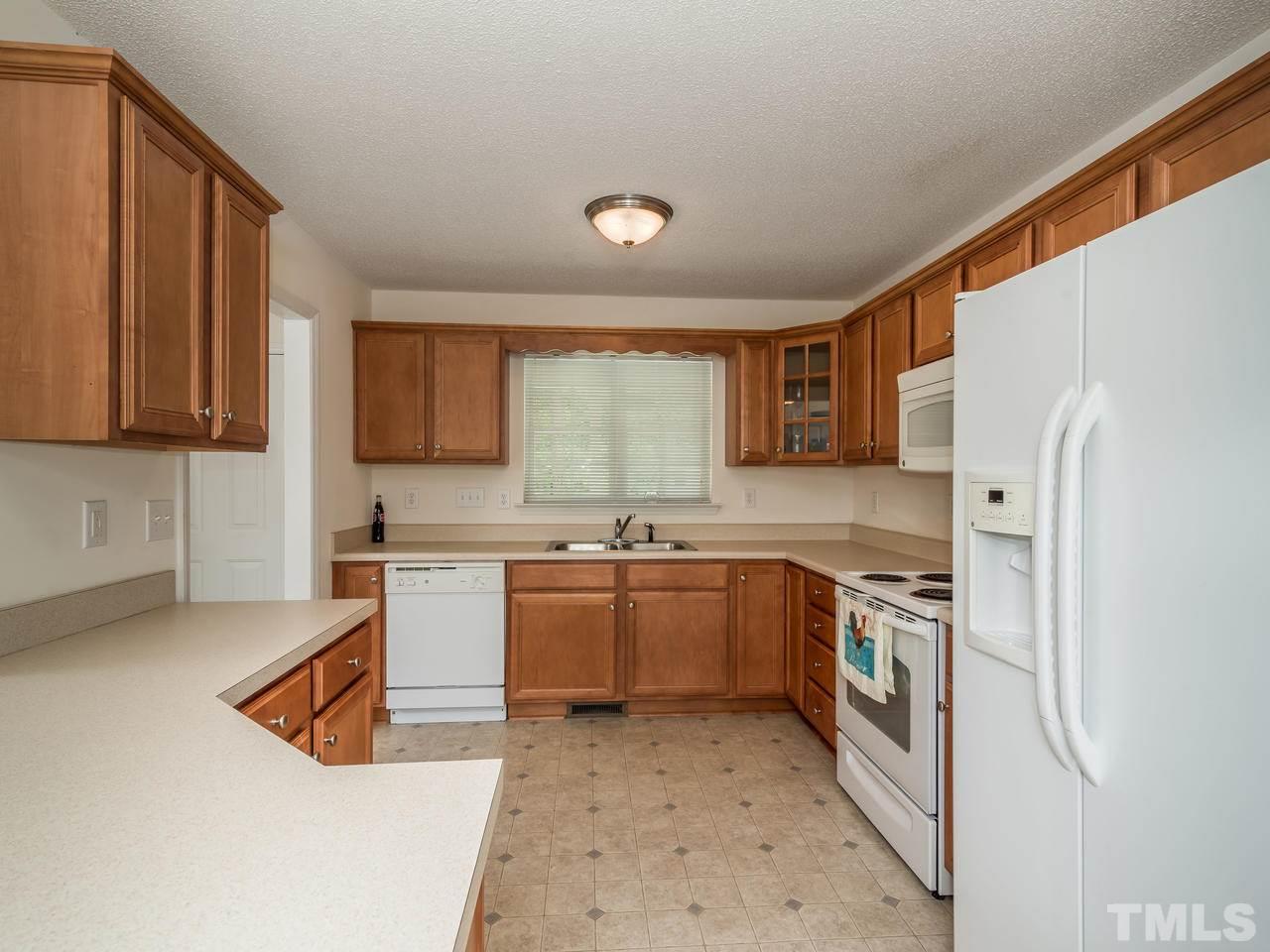 906 Allister Road Durham, NC 27703 - Photo 12 of 26 Gallery Image 12