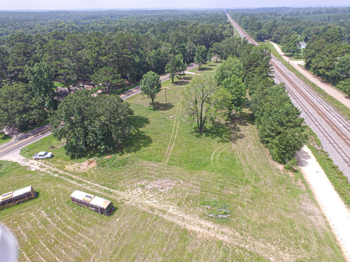 3503 State Highway Loop Livingston, TX 77351 - Photo 4 of 13 Road joins HWY 59 to the lower bottom of property.