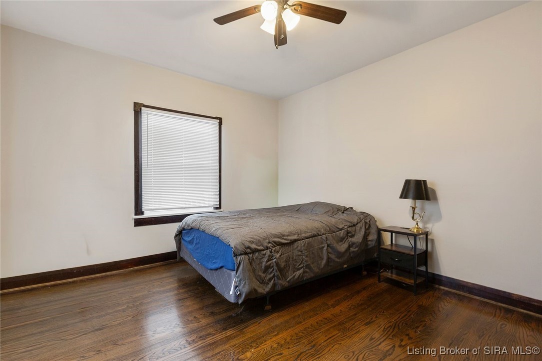 1513 Spring Street Jeffersonville, IN 47130 - Photo 15 of 26