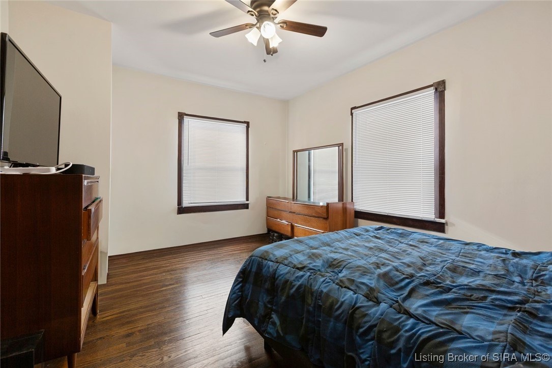 1513 Spring Street Jeffersonville, IN 47130 - Photo 19 of 26