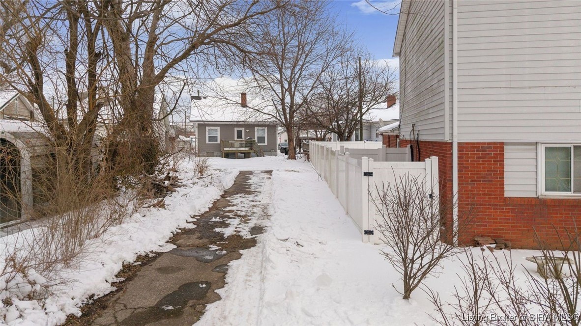 1513 Spring Street Jeffersonville, IN 47130 - Photo 26 of 26