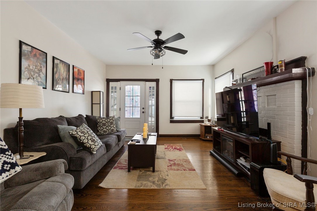 1513 Spring Street Jeffersonville, IN 47130 - Photo 7 of 26