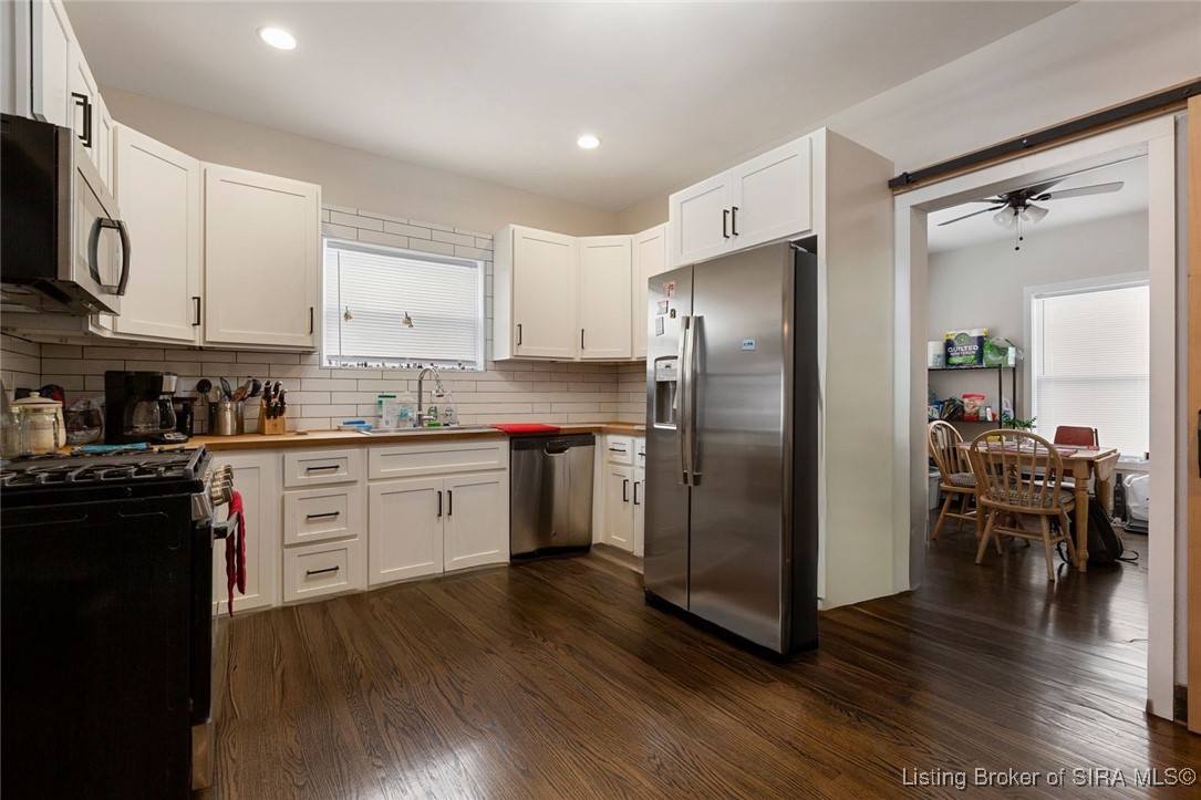 1513 Spring Street Jeffersonville, IN 47130 - Photo 9 of 26