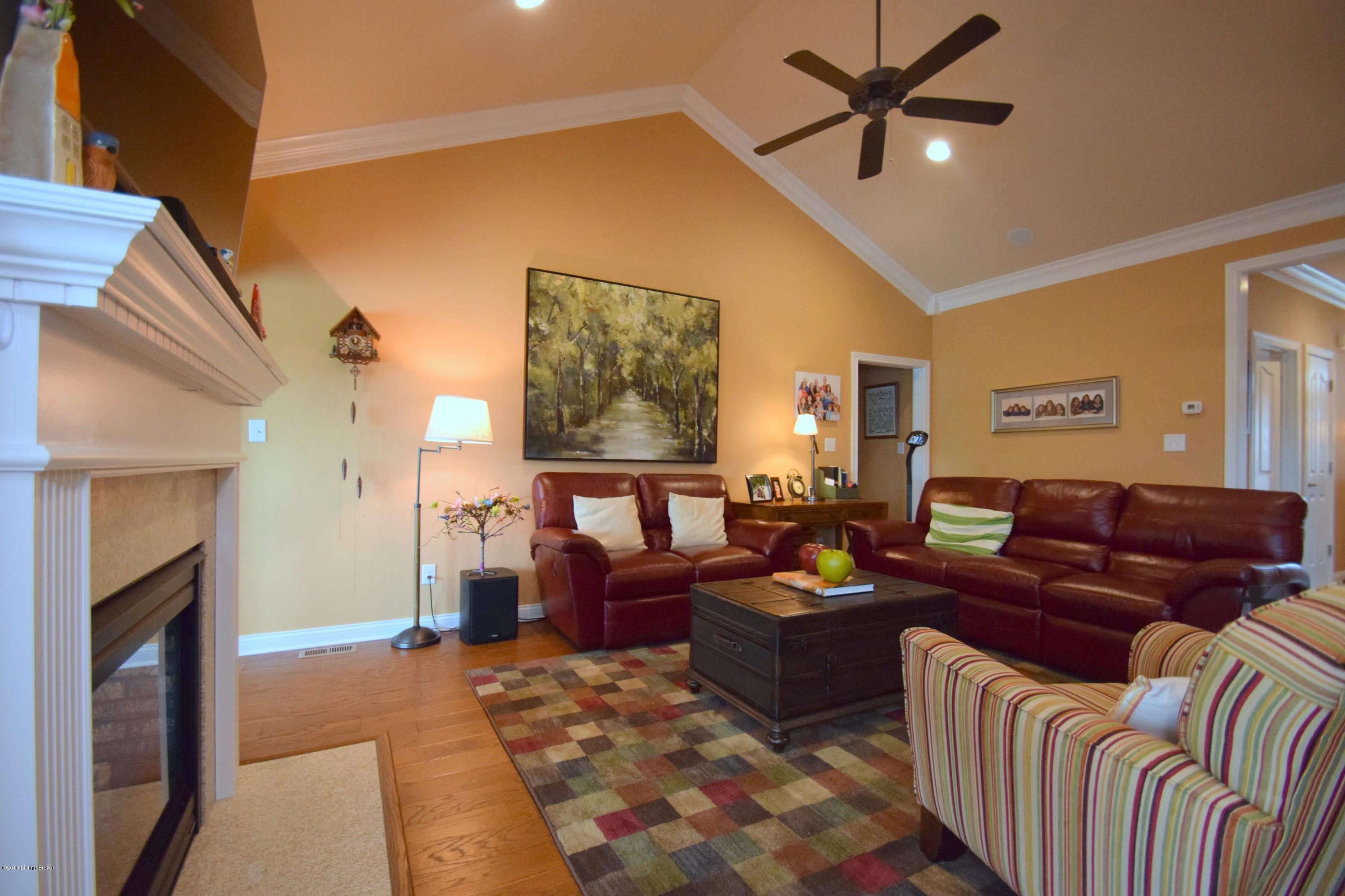 911 Ridge Point Drive Louisville, KY 40299 - Photo 7 of 29 Vaulted Great Room