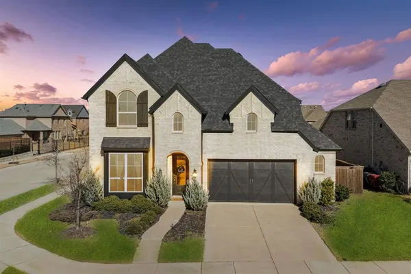 $525,000 | 1812 Mcdougall Creek, Van Alstyne, TX 75495