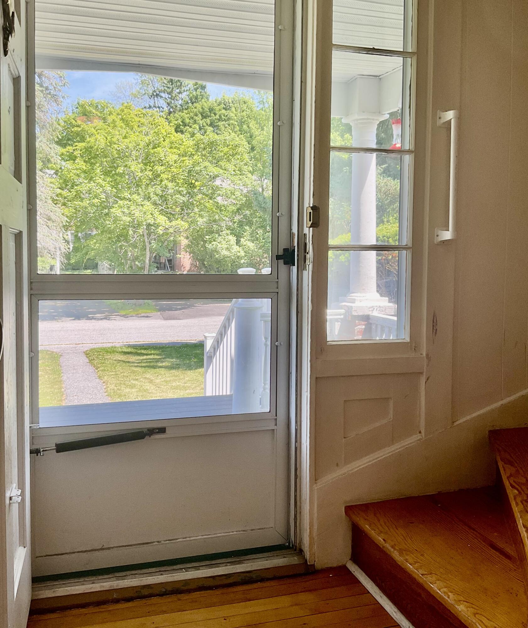 18 Valley Road Bath, ME 04530 - Photo 26 of 41 INSIDE ENTRY