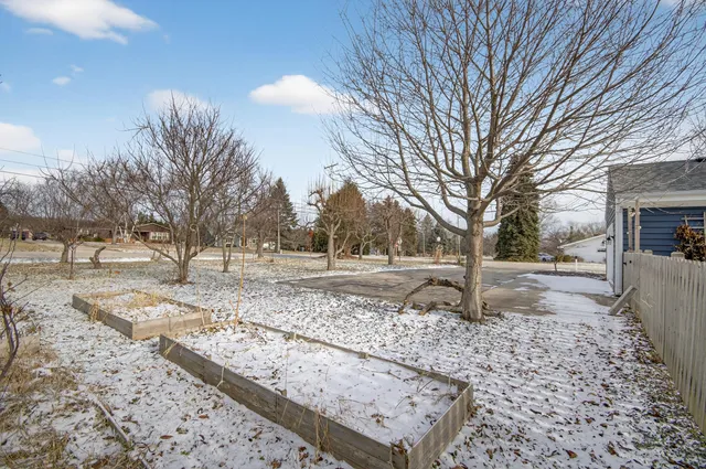 $410,000 | 112 28th Avenue, Somers, WI 53403