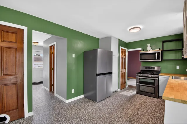 $410,000 | 112 28th Avenue, Somers, WI 53403