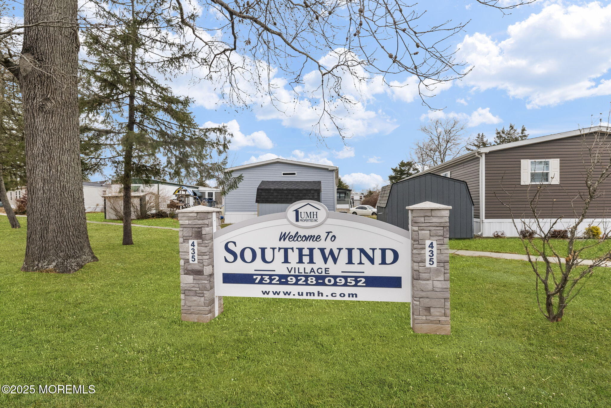 712 7th Street Jackson, NJ 08527 - Photo 37 of 37 a front view of a house with garden