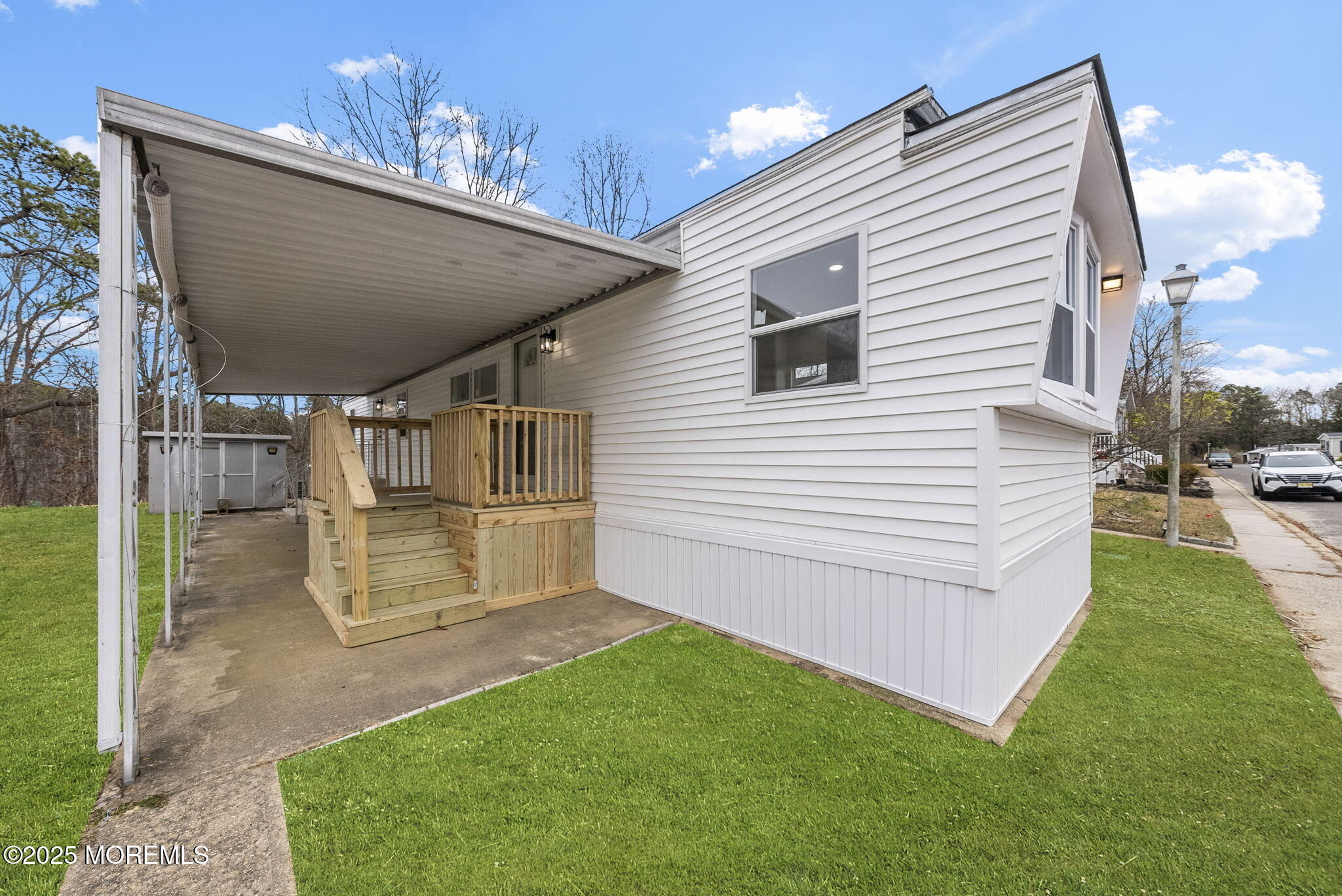 712 7th Street Jackson, NJ 08527 - Photo 5 of 37 a view of a back yard of the house