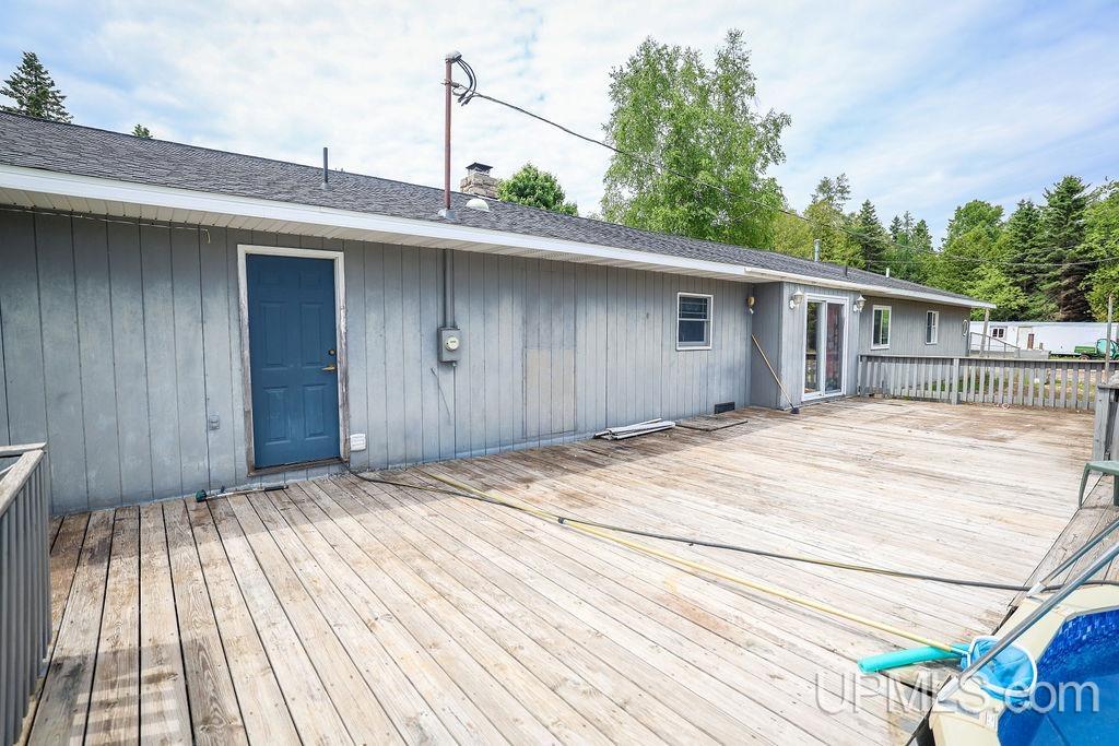 5626 River Road Manistique, MI 49854 - Photo 14 of 69