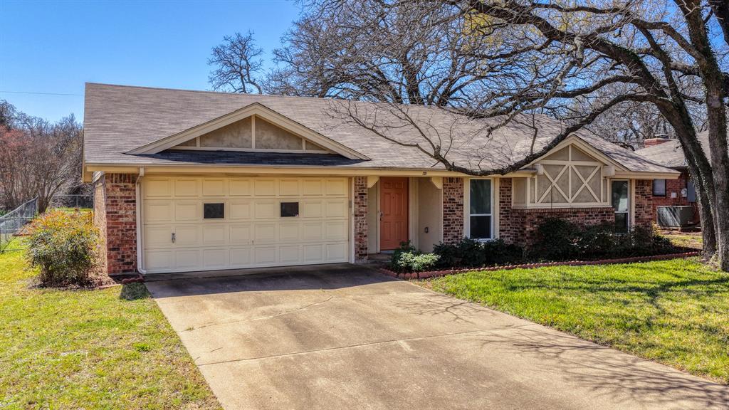 201 Pecan Street Azle, TX 76020 - Photo 2 of 29