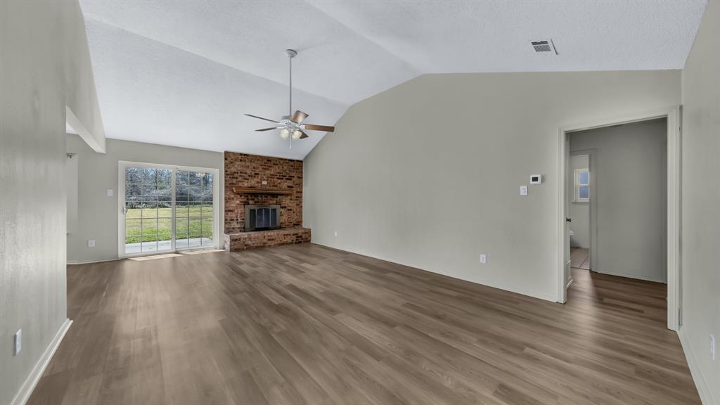 201 Pecan Street Azle, TX 76020 - Photo 5 of 29