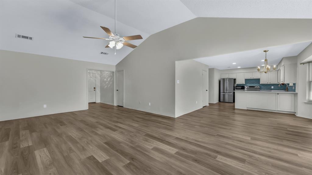 201 Pecan Street Azle, TX 76020 - Photo 7 of 29