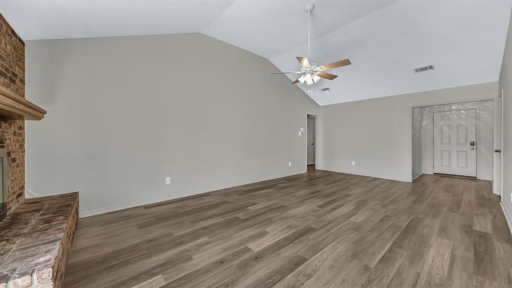 201 Pecan Street Azle, TX 76020 - Photo 8 of 29