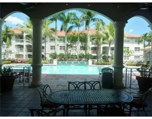 $1,950 | 220 Southwest 116th Avenue, Unit 15104, Pembroke Pines, FL 33025
