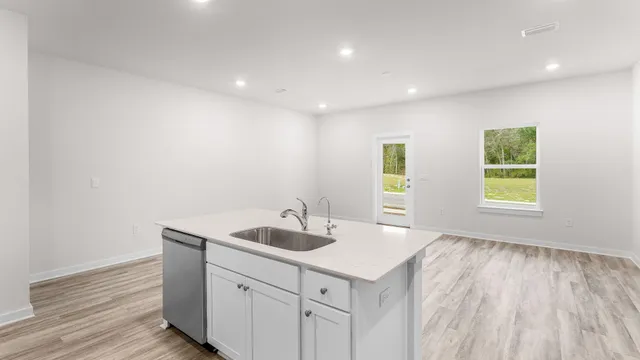 $236,900 | 47 South Main Deck Drive, Freeport, FL 32439