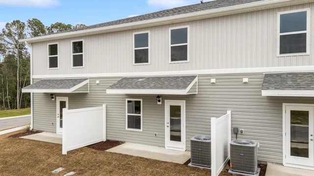 $236,900 | 47 South Main Deck Drive, Freeport, FL 32439