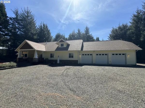 $849,900 | 83269 Clear Lake Road, Florence, OR 97439