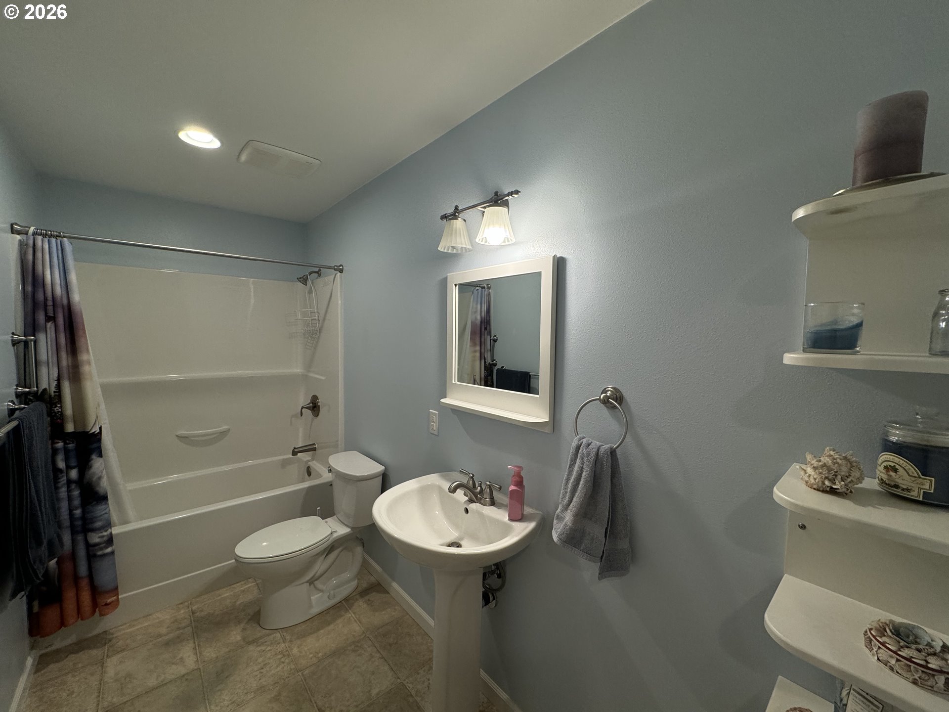 83269 Clear Lake Road Florence, OR 97439 - Photo 15 of 48 Bathroom