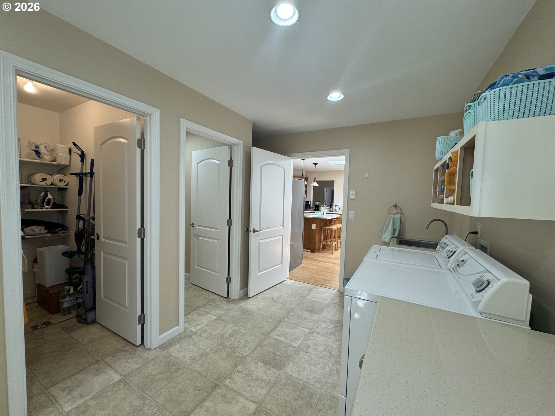 83269 Clear Lake Road Florence, OR 97439 - Photo 31 of 48 Laundry