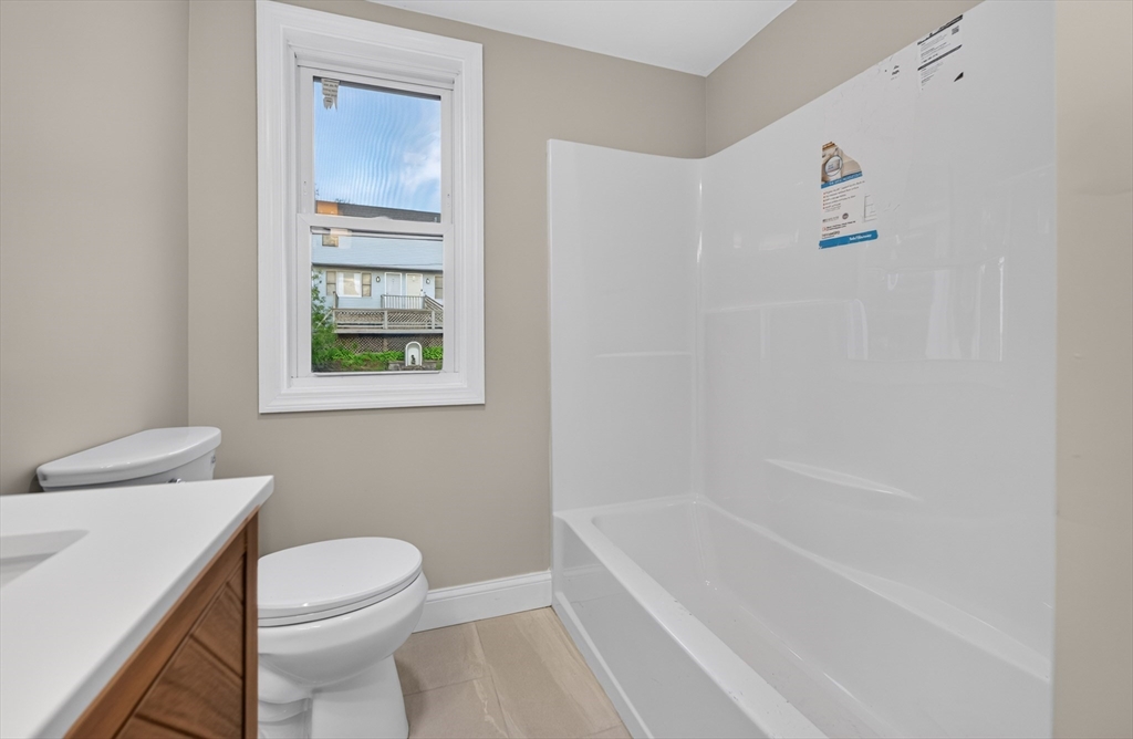 69 Orient Street Worcester, MA 01604 - Photo 10 of 42