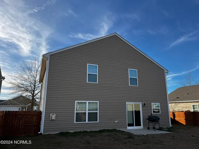 $2,255 | 512 Dakota Road, New Bern, NC 28560