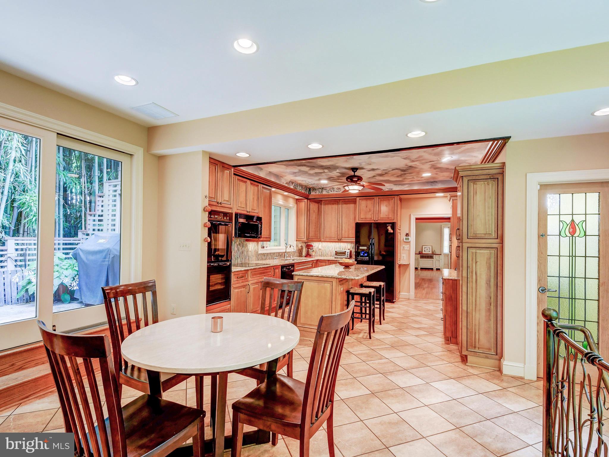 2110 Carterdale Road Baltimore, MD 21209 - Photo 17 of 42 Breakfast Area