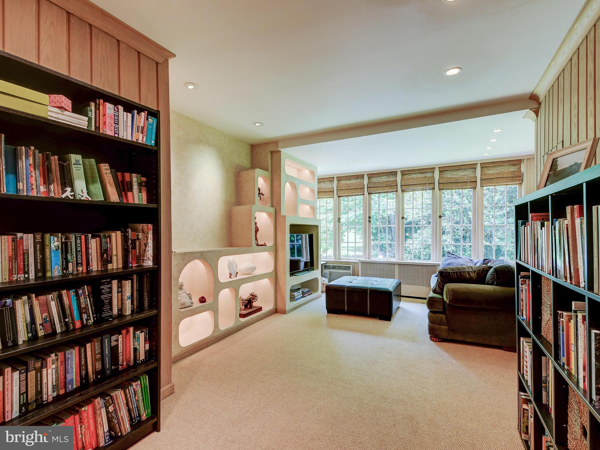 2110 Carterdale Road Baltimore, MD 21209 - Photo 20 of 42 Family Room