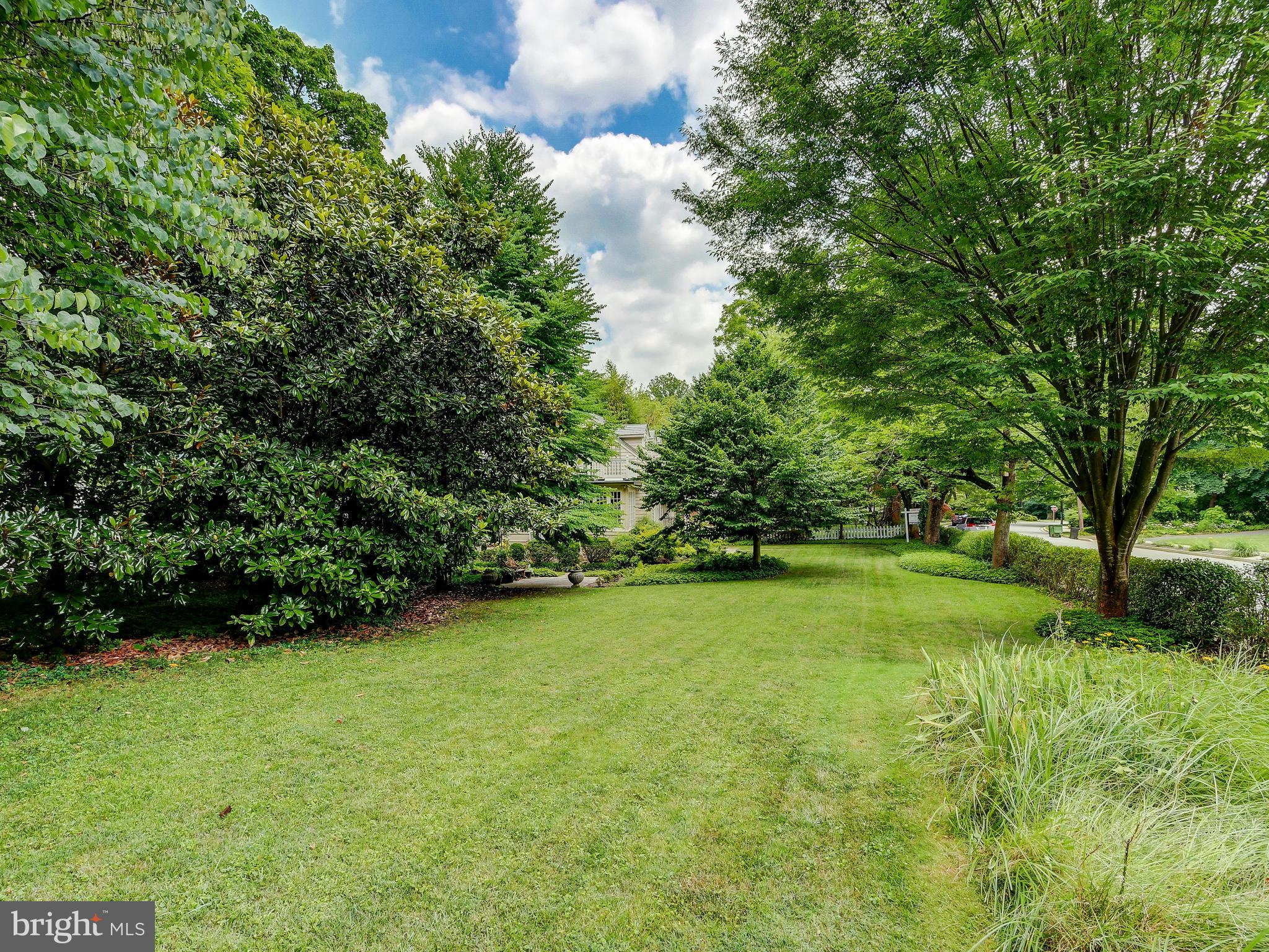 2110 Carterdale Road Baltimore, MD 21209 - Photo 40 of 42 Front Yard