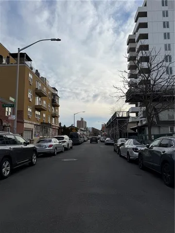 $510,000 | 2943 Brighton 4th Street, Unit 2D | Brighton Beach