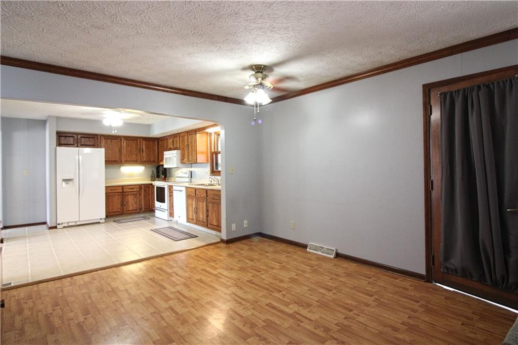 2824 Davis Road Indianapolis, IN 46239 - Photo 5 of 21 Gallery Image 5