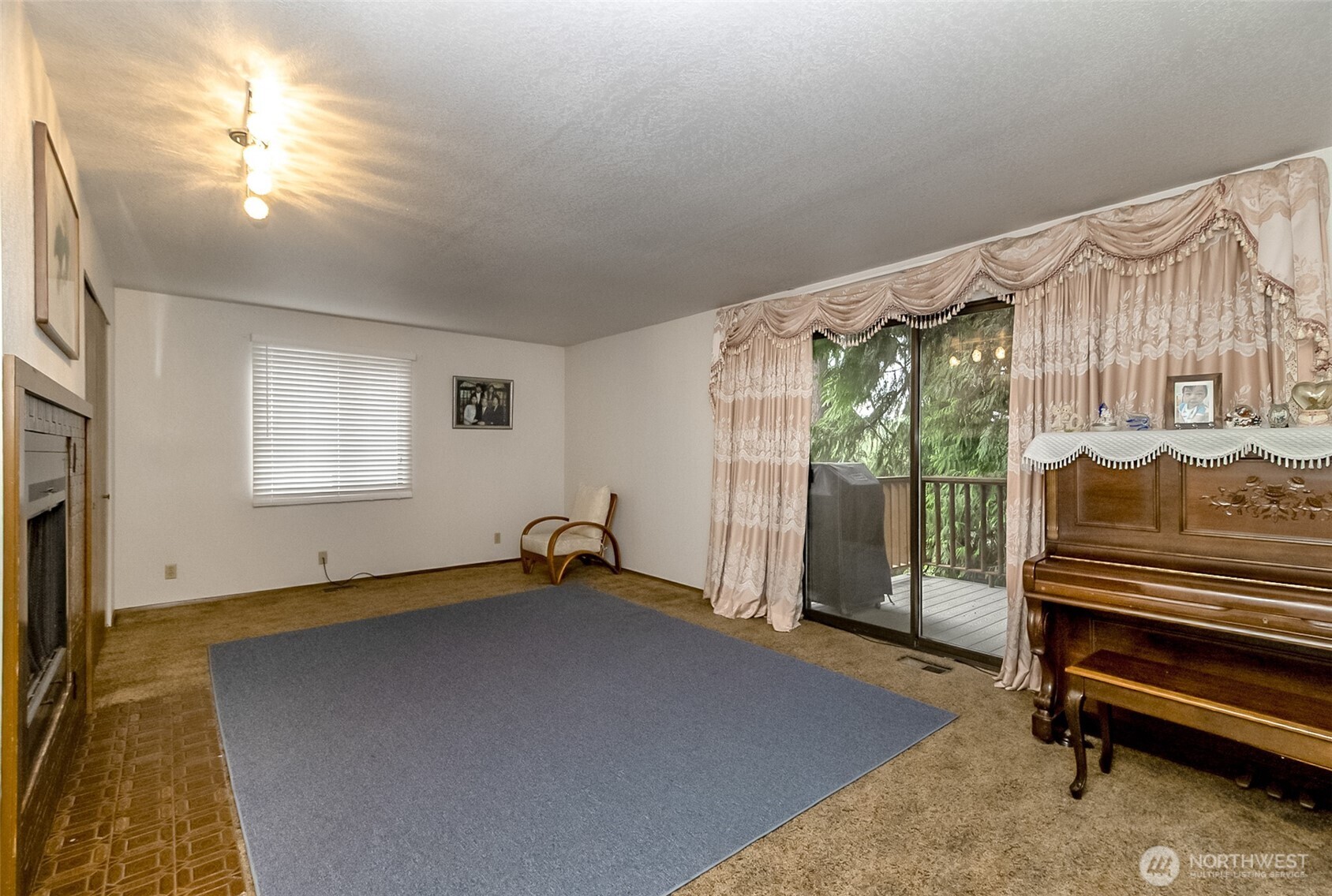 22121 4th Avenue Southeast Bothell, WA 98021 - Photo 17 of 22 a view of an empty room with a balcony