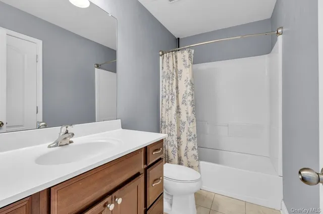 $825,000 | 59 Luthien Forrest Road, Rock Tavern, NY 12575