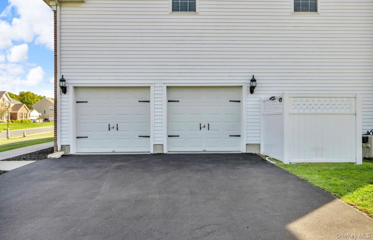 59 Luthien Forrest Road Rock Tavern, NY 12575 - Photo 37 of 48 an empty room with a barbeque