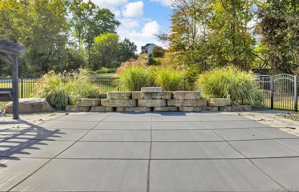 $820,000 | 59 Luthien Forrest Road, Rock Tavern, NY 12575