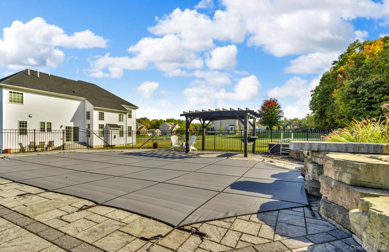 59 Luthien Forrest Road Rock Tavern, NY 12575 - Photo 45 of 48 a view of a basket ball ground