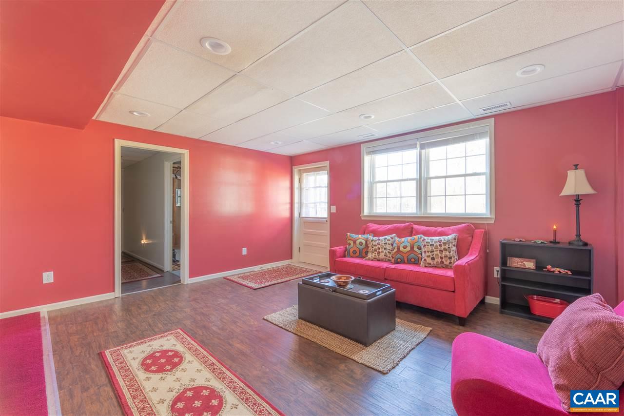 604 Sumter Road Waynesboro, VA 22980 - Photo 19 of 27 Gallery Image 19