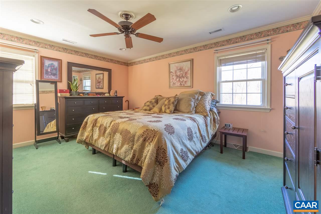 604 Sumter Road Waynesboro, VA 22980 - Photo 9 of 27 Gallery Image 9