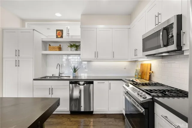 $1,299,999 | 617 West 17th Street, Costa Mesa, CA 92627