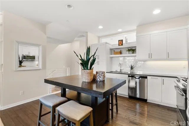 $1,299,999 | 617 West 17th Street, Costa Mesa, CA 92627