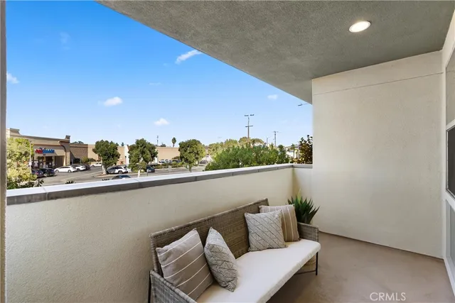$1,299,999 | 617 West 17th Street, Costa Mesa, CA 92627