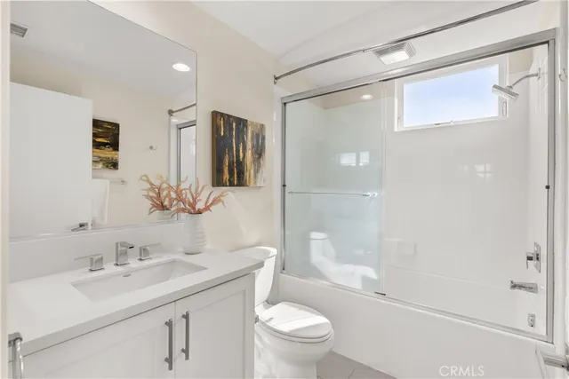 $1,299,999 | 617 West 17th Street, Costa Mesa, CA 92627