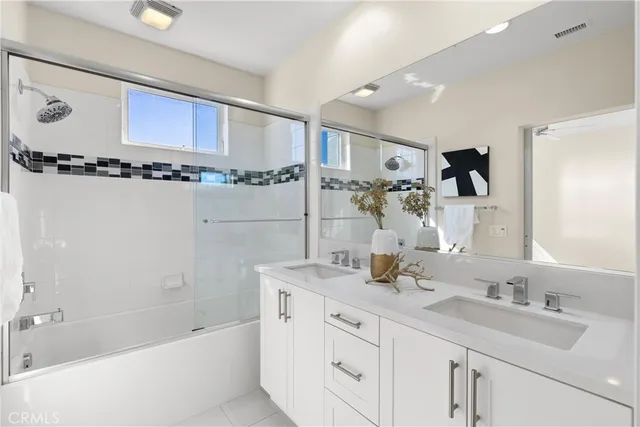 $1,299,999 | 617 West 17th Street, Costa Mesa, CA 92627